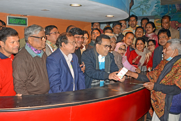 বগুড়ায় ড্যাবের ফ্রি চিকিৎসা ও ওষুধ বিতরণ