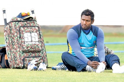 সিরিজ থেকে ছিটকে গেলেন ম্যাথুস, ফিরে যাচ্ছেন দেশে