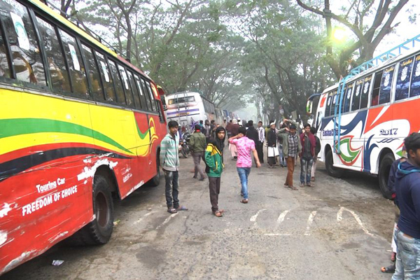 বরিশাল পশ্চিমাঞ্চলের ১০ রুটে ফের বাস চলাচল বন্ধ

