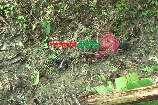 লক্ষ্মীপুরে নিখোঁজ শিশুর মাটি চাপা মরদেহ উদ্ধার