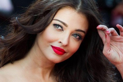 ঐশ্বরিয়ার মুকুটে নতুন পালক