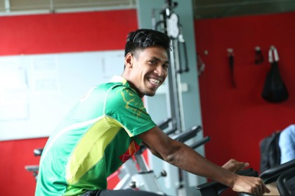 দ্রুততম হাফ সেঞ্চুরির সামনে দাঁড়িয়ে মুস্তাফিজ!