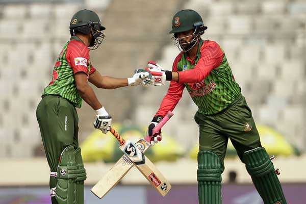 জিম্বাবুয়েকে ২১৭ রানের টার্গেট দিল বাংলাদেশ
