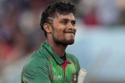 ২১ রানে নেই ৫ উইকেট