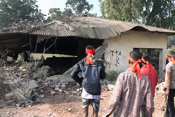 বরিশালের মেরিন ওয়ার্কশপে অবৈধ স্থাপনা উচ্ছেদ 