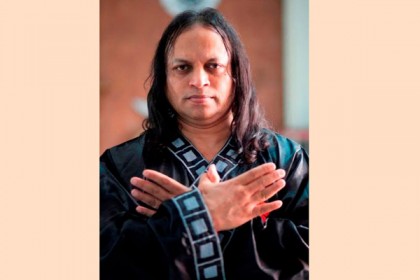 পঞ্চগড়ে আত্মরক্ষার কৌশল শেখালেন 'সুপারহিউম্যান' ইউরী 