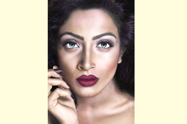 ভ্রু প্লাক করা কি ভালো!