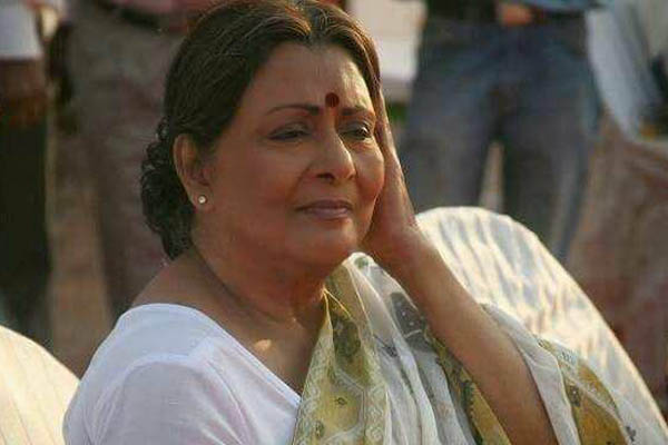 প্রখ্যাত অভিনেত্রী সুপ্রিয়া দেবী আর নেই