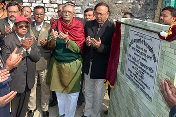 অভিমান ভুলে কাছাকাছি বাদশা-লিটন