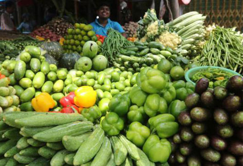 শীত মৌসুমেও সবজির দাম চড়া  