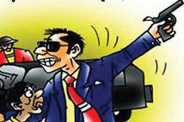 রাজধানীতে ৪২ লাখ টাকাসহ ছিনতাইকারী আটক

