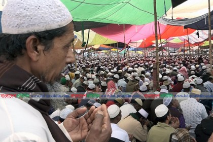 আমিন আমিন ধ্বনিতে বরিশালে ৩ দিনের ইজতেমার সমাপ্তি