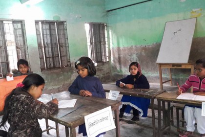 খুলনায় উৎসব মুখর পরিবেশে ছোটদের ভোটগ্রহণ