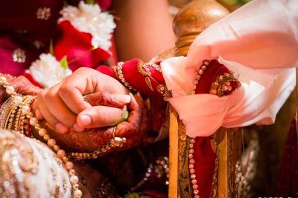 বিয়ের আগে এড়িয়ে চলবেন যেসব খাবার!