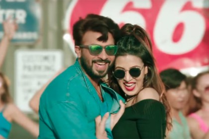 'লাল লিপিস্টিক' এর পর নজর কেড়েছে শাকিব-মিমের 'চুম্মা' (ভিডিও)