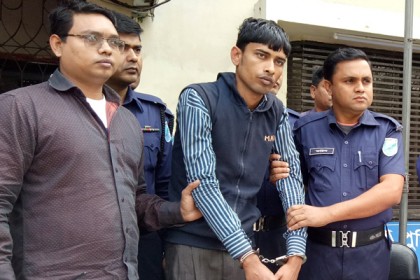 শিশুকে ধর্ষণের পর গলায় পা দিয়ে চেপে ধরে হত্যা!