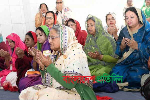 শাহজালাল ও শাহপরানের মাজার জিয়ারত করলেন প্রধানমন্ত্রী