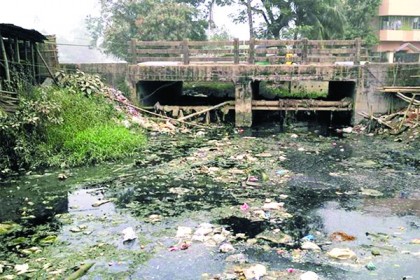 বর্জ্যে বিপন্ন কৃষ্ণ খাল