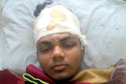 মোবাইলে প্রেম, দেখা করতে গিয়ে পিটুনি খেলেন প্রেমিক!