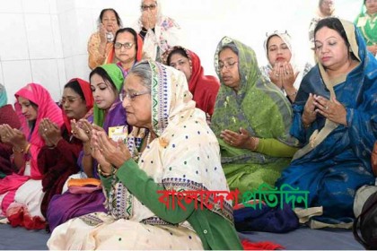 শাহজালাল ও শাহপরানের মাজার জিয়ারত করলেন প্রধানমন্ত্রী
