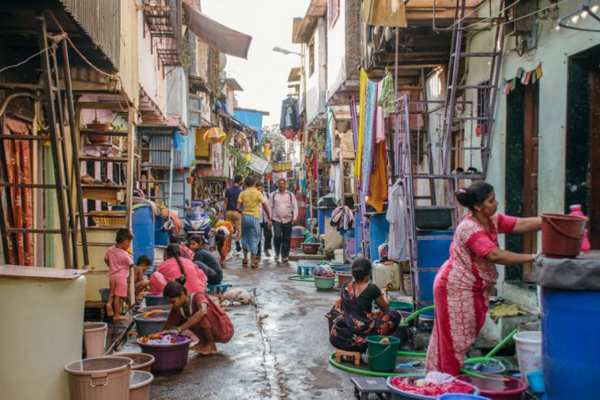 ২০০০ টাকায় বস্তিতে কাটানো যাবে এক রাত!