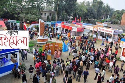 এবারের বইমেলায় বেড়েছে সময়