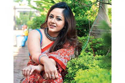 অসম প্রেম ও বিয়ের গল্পে শ্রীলেখা!