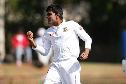 লঙ্কান শিবিরে শুরুতেই মিরাজের আঘাত