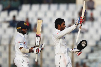 তৃতীয় দিন শেষে চালকের আসনে শ্রীলঙ্কা