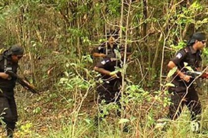 অস্ত্রের সন্ধানে সাতছড়িতে র‌্যাবের অভিযান