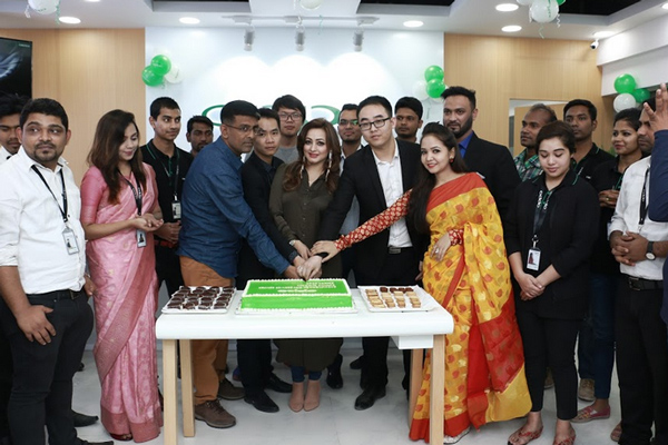 বসুন্ধরা সিটিতে অপো'র কাস্টমার সার্ভিস সেন্টার উদ্বোধন