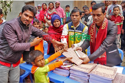 আলোকিত মানুষ গড়ার লড়াইয়ে গাড়িচালক ফারুক 