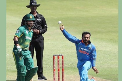 বোলিং অ্যাকশনকে ঘিরে ট্রোল্ড হলেন কেদার যাদব