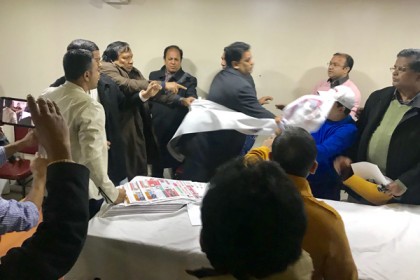 নিউইয়র্কে ভন্ডুল হলো চট্টগ্রাম সমিতির সংবাদ সম্মেলন