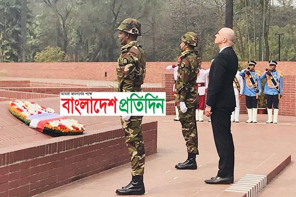 জাতীয় স্মৃতিসৌধে সুইস প্রেসিডেন্টের শ্রদ্ধা