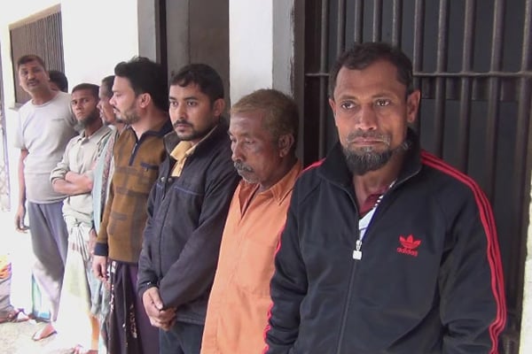 সাতক্ষীরায় বিশেষ অভিযানে আটক ৭১