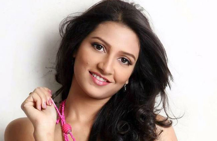 'তুই আমাকে আগলে রাখ' কাকে বললেন শুভশ্রী?