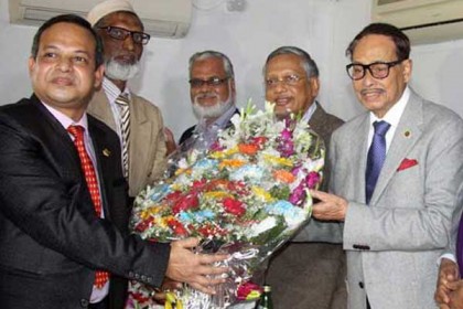 দেশের মানুষ আজ অবরুদ্ধ: এরশাদ