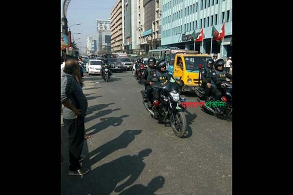 রাজধানীতে র‌্যাবের টহল
