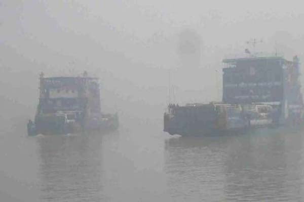 শিমুলিয়া-কাঁঠালবাড়ি নৌরুটে ফেরি চলাচল বন্ধ 