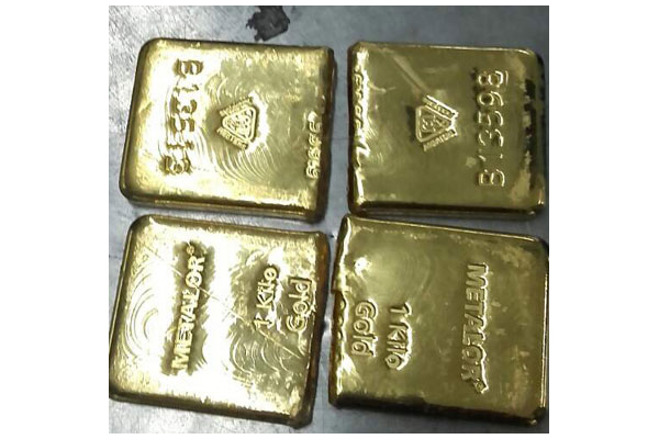 শাহজালালে ২ কেজি স্বর্ণসহ ভারতীয় নাগরিক আটক