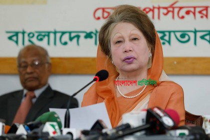 'পুলিশকে জনগণের বিপক্ষে দাঁড় করানো হয়েছে'