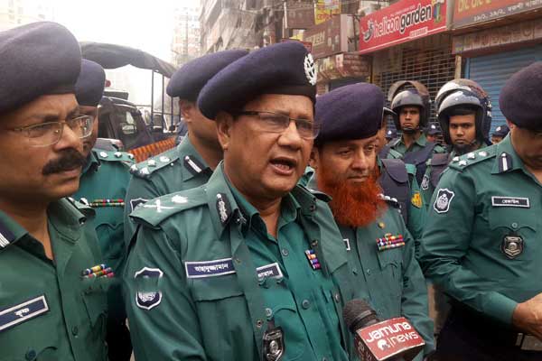 অাইন ভাঙলে কঠোর ব্যবস্থা: ডিএমপি কমিশনার