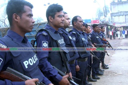 লক্ষ্মীপুরে আতঙ্ক, তৎপর আইনশৃঙ্খলা বাহিনী