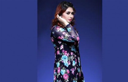 প্রথম অ্যালবাম নিয়ে আসছেন নিপা