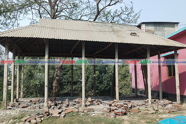 টাঙ্গাইলে নামাজঘর ভাঙচুরের ঘটনায় পিতা-পুত্র আটক