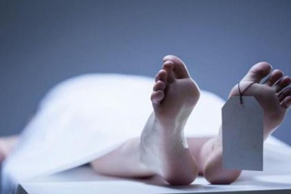 বরগুনায় ঝুলন্ত অবস্থায় শিশুর মরদেহ উদ্ধার