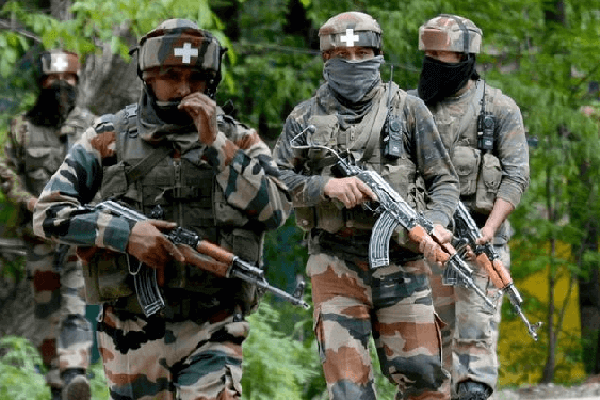 জম্মু-কাশ্মীরের সানজোয়ান আর্মি ক্যাম্পে হামলা
