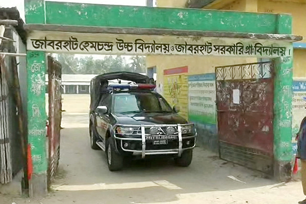 ঠাকুরগাঁওয়ে প্রশ্নপত্র ফাঁসের অভিযোগে আটক ২