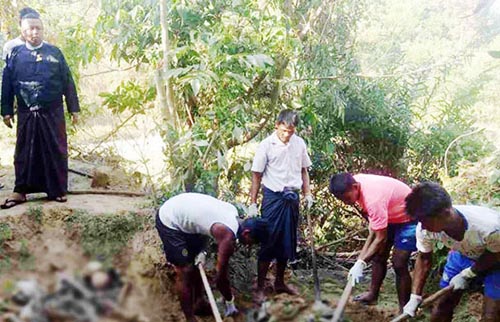 যেভাবে হত্যা করা হয়েছিল গণকবরে পাওয়া সেই ১০ রোহিঙ্গাকে